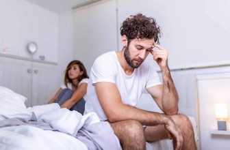 Frustrated fraysexual couple in bed